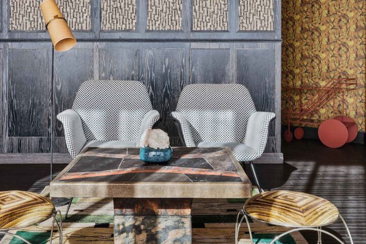 Lounge 52 of 70