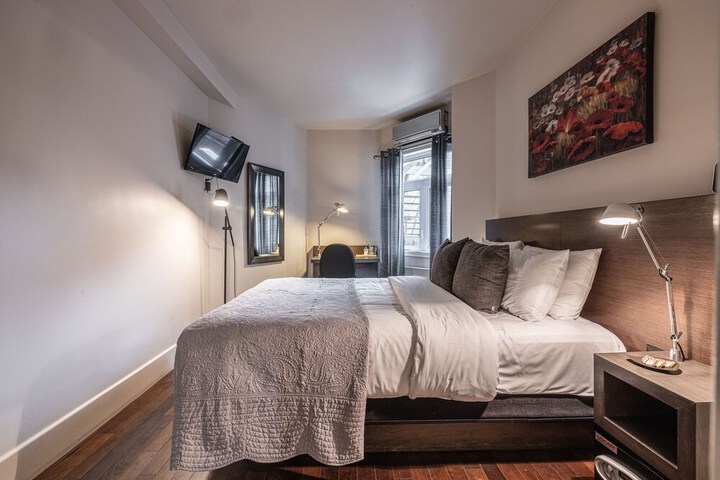 Room 26 of 39