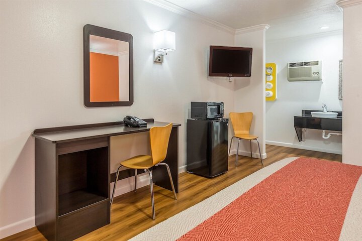 Motel 6 Tremonton UT