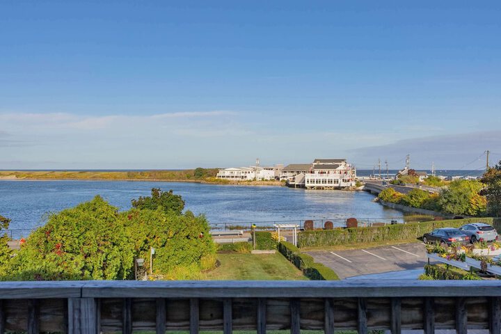 Aspinquid Resort