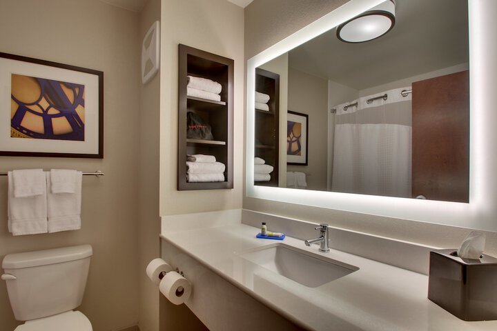 Room 22 of 35