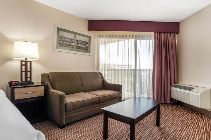 Room 13 of 26