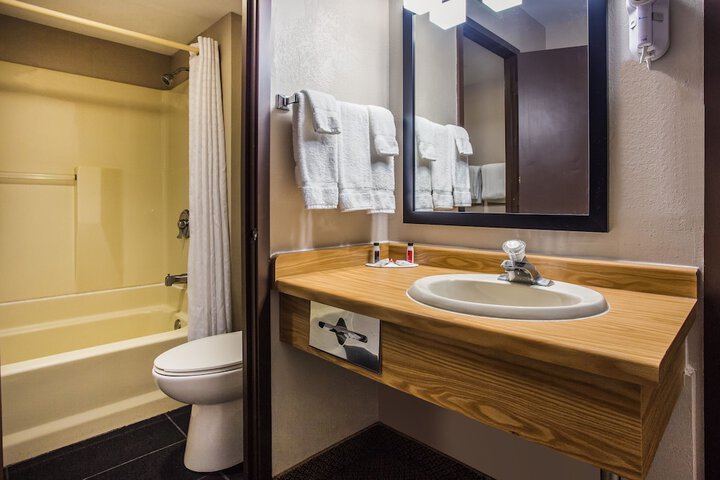 Room 14 of 25