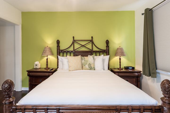 Room 20 of 37