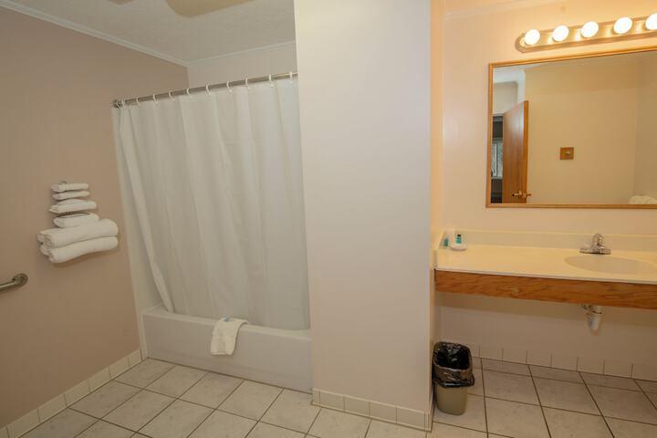 Westgate Inn