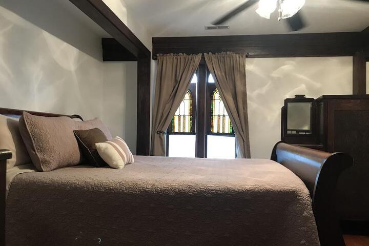 McGrady Inn - Bed & Breakfast