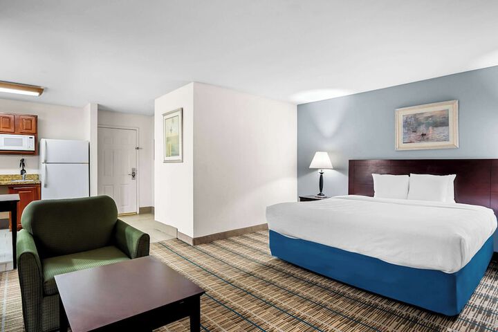 MainStay Suites Addison-Dallas