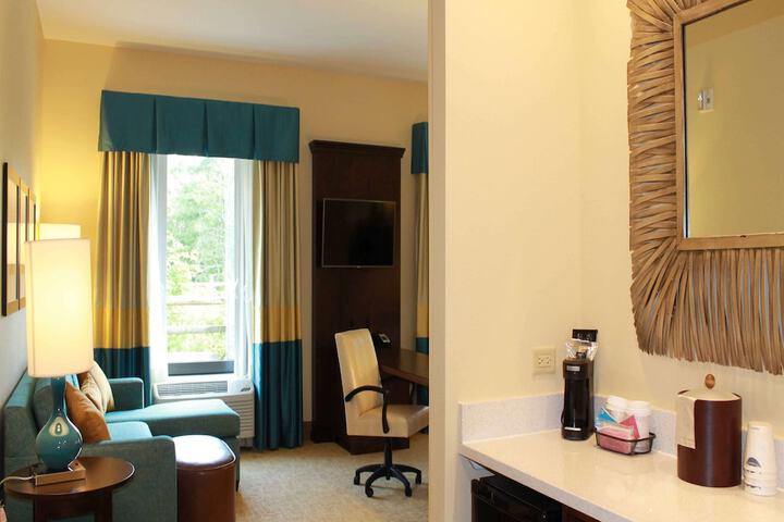 Room 19 of 37