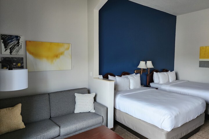Room 41 of 66