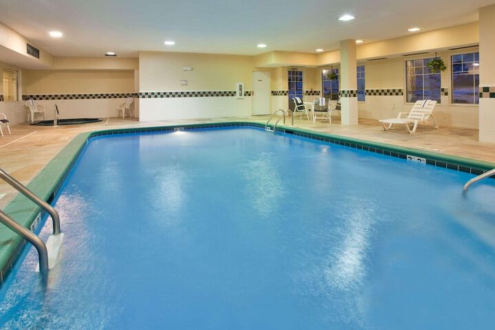 Pool 2 of 25