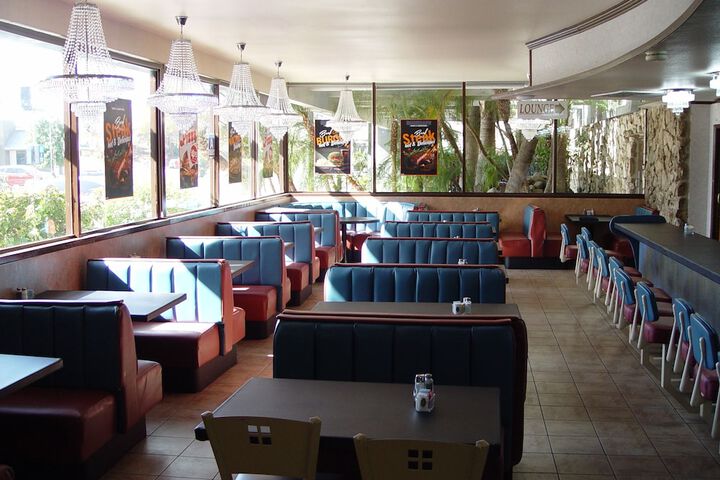 Dining 69 of 76