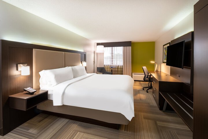 Room 25 of 57