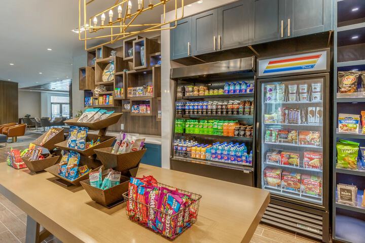 DoubleTree by Hilton Charleston Riverview