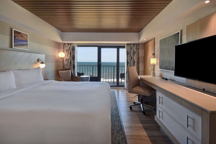 DoubleTree by Hilton Virginia Beach Oceanfront South