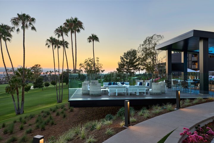 VEA Newport Beach a Marriott Resort & Spa