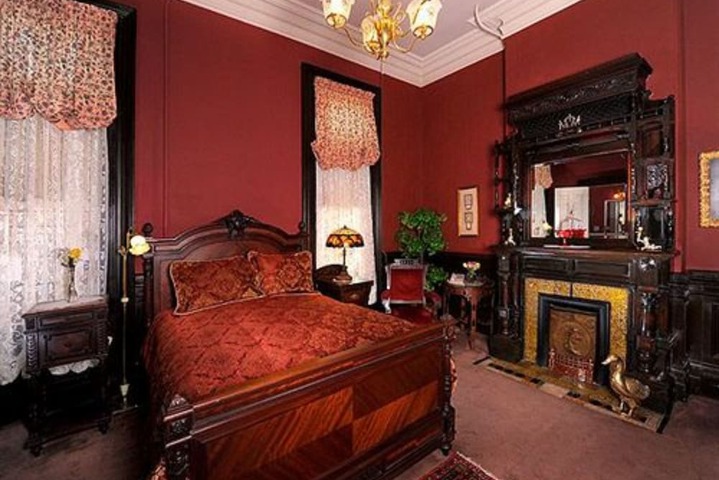 Room 37 of 48
