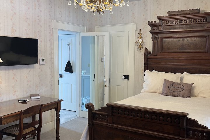 Room 84 of 121