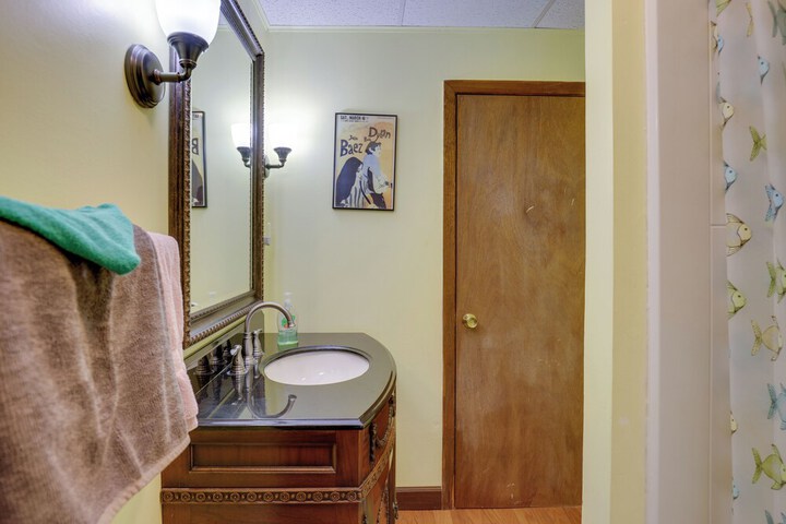 Private Retreat w / Deck: 1 Mi From Cowanesque Lake