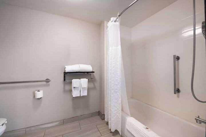 Comfort Suites Northlake