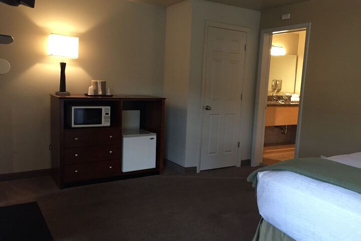 Room 13 of 44