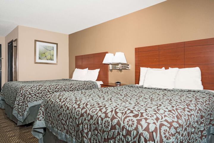 Room 15 of 36