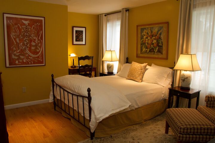 Room 25 of 46