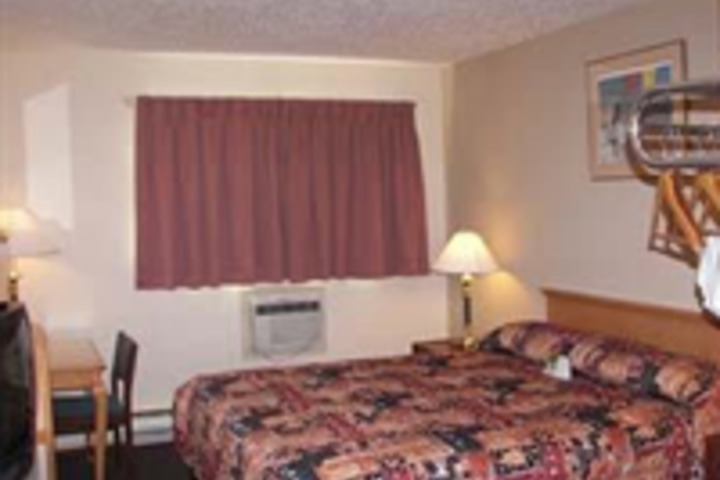 HOWARD JOHNSON KELOWNA