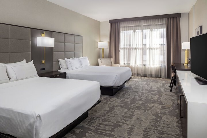 Hilton Promenade at Branson Landing