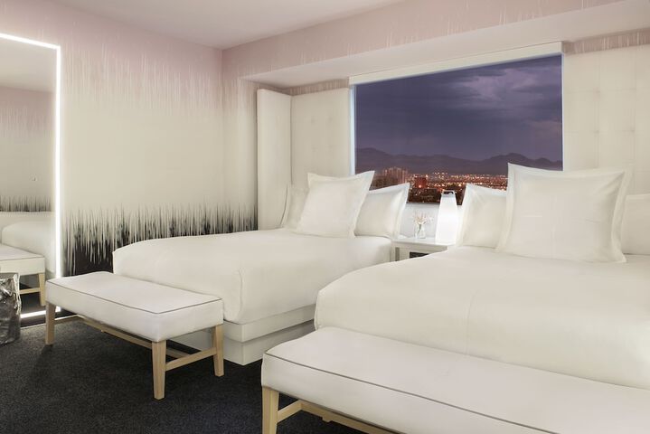 Room 28 of 107