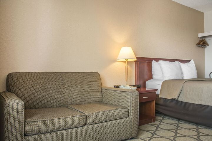 Room 26 of 37