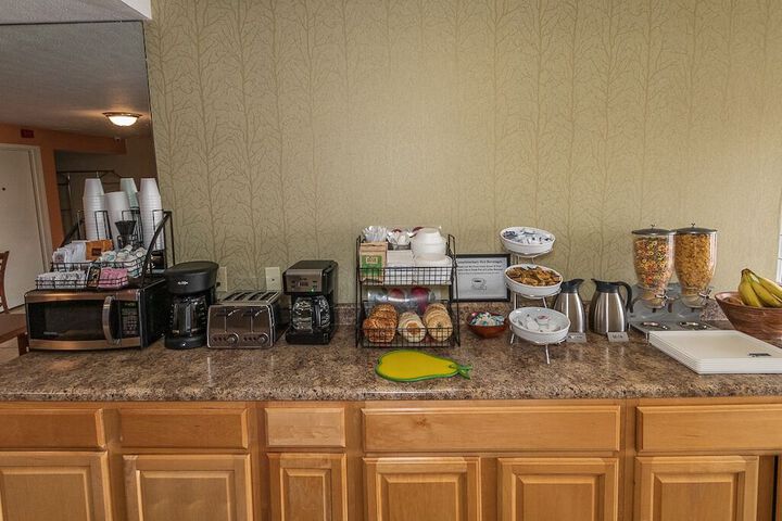 Breakfast/Coffee Service 15 of 16