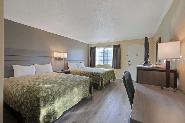 Room 45 of 49