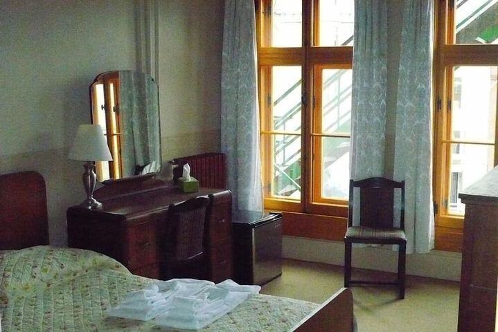 Room 14 of 31