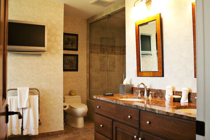 The Mountain Top Inn & Resort