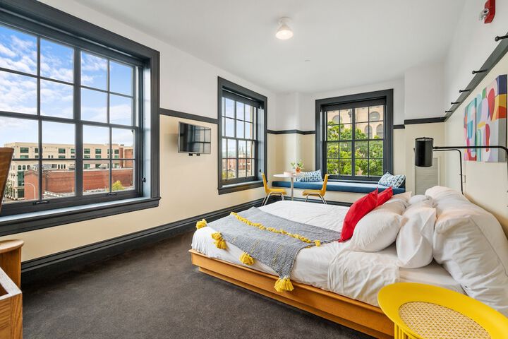 Room 21 of 70