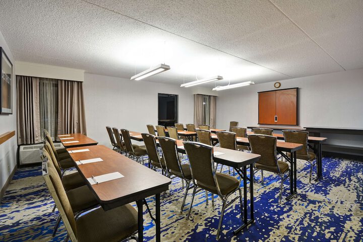 Hampton Inn Detroit / Northville