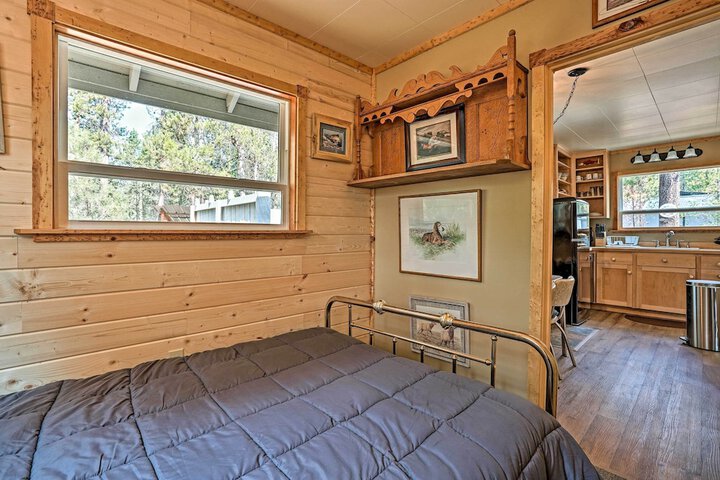 High Lakes Hideaway: La Pine Fishing Cabin!