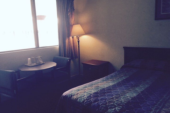 Room 16 of 27