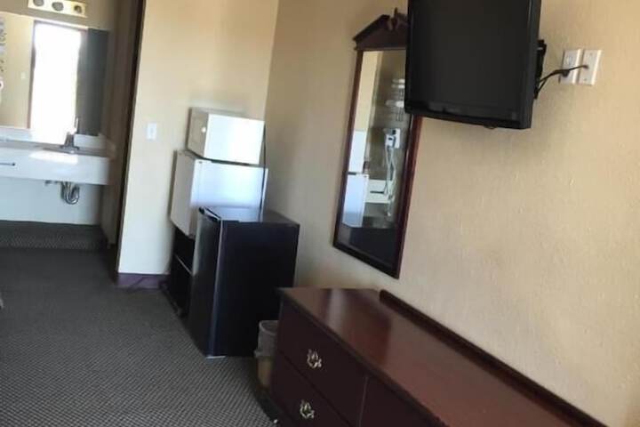 Room 6 of 6