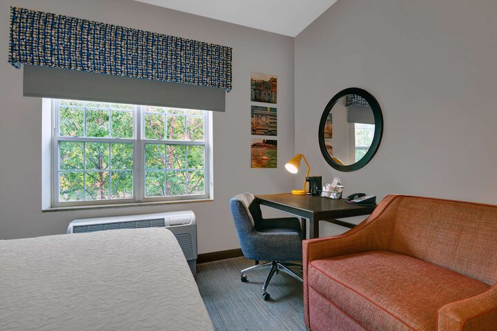 Room 25 of 42