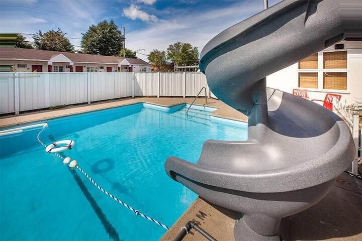 Pool 4 of 37