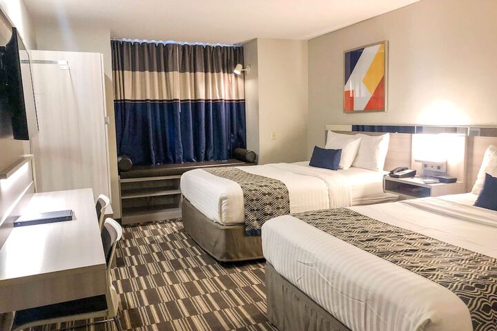 Room 16 of 18