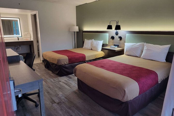 Room 6 of 11