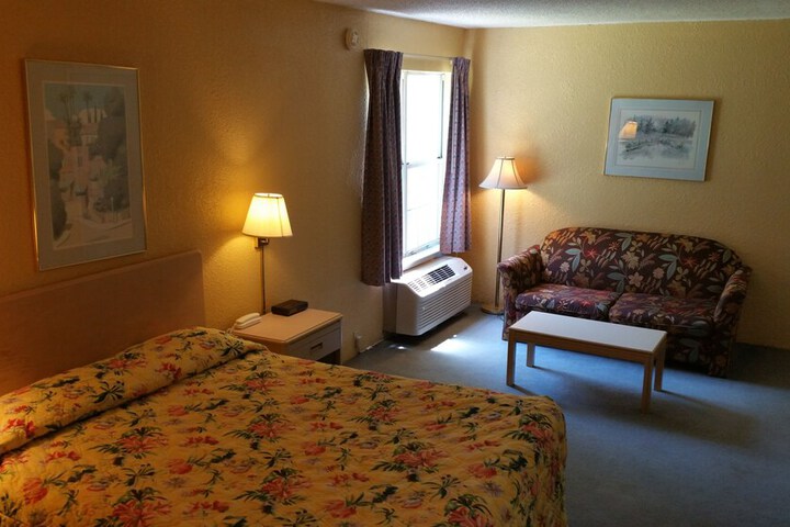 Room 18 of 46