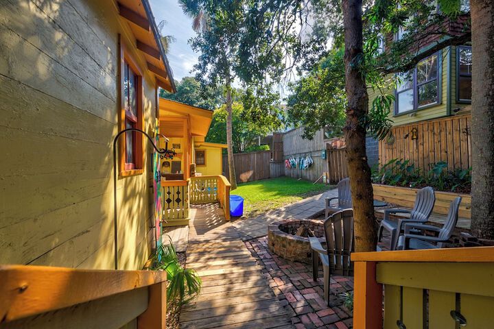 Beachside Boutique Inn – Folly Beach Rooms & Private Cottages