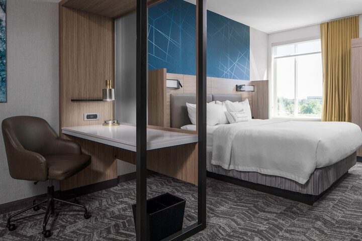 Room 14 of 28