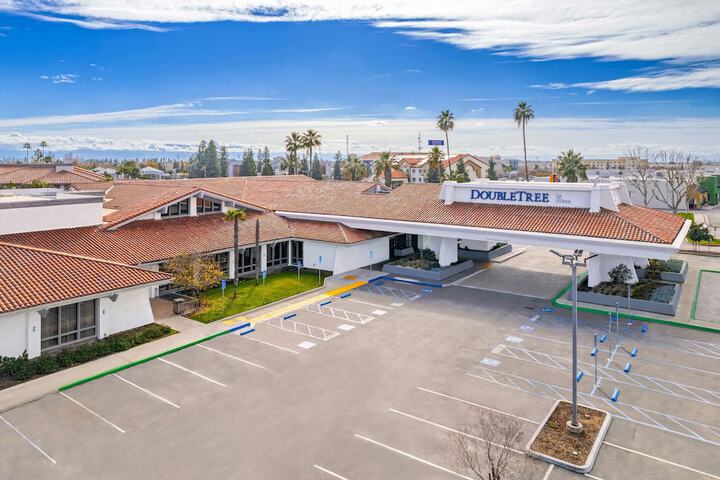 Hotel 4 of 34