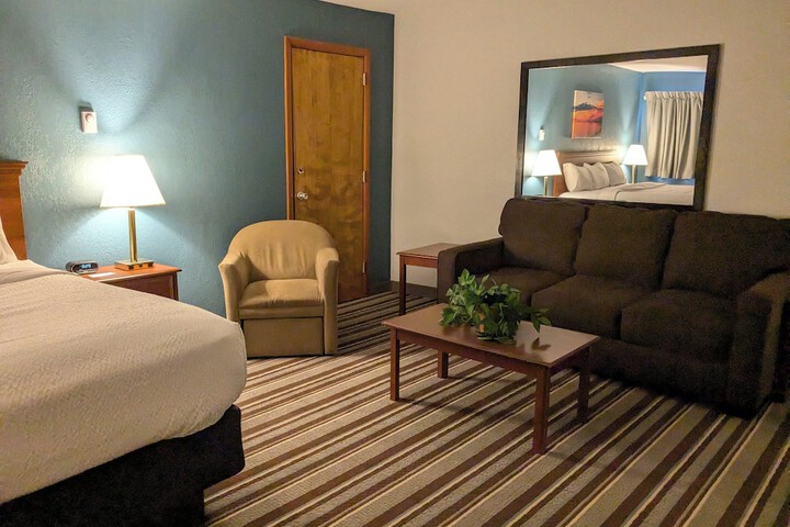 Magnuson Hotel Copper Crown