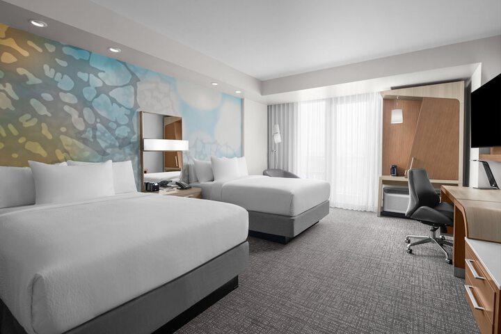 Room 32 of 53