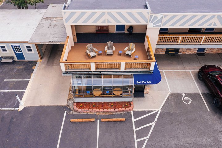 Hotel 3 of 142